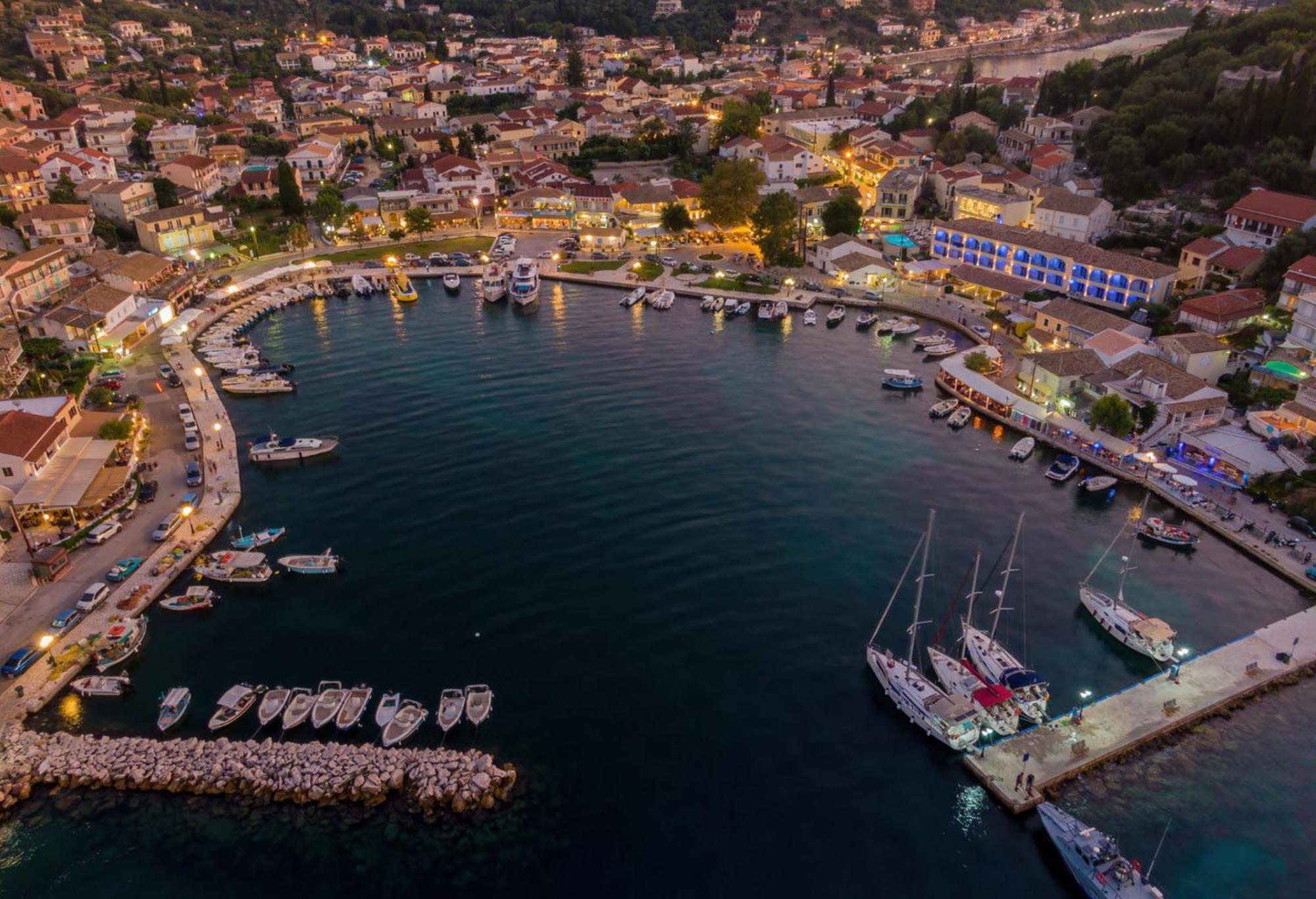 Kassiopi Piazza Suites Exterior foto