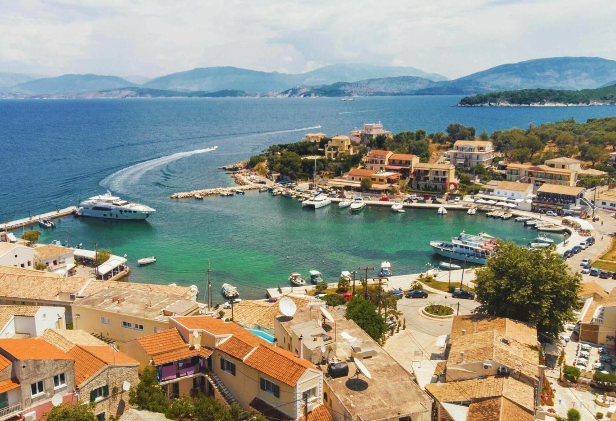 Kassiopi Piazza Suites Exterior foto